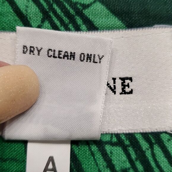 Evan-picone, 100 % silk skirt, completely line Beautiful shade of green.… - Picture 7 of 8